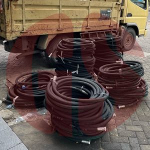 Hydraulic Hose Crane 2